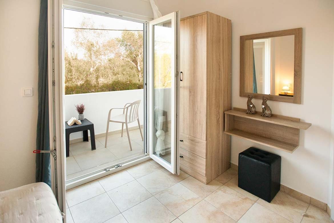Afrathias Beachhouse - Cretan Hideaway Kalamaki  Luaran gambar